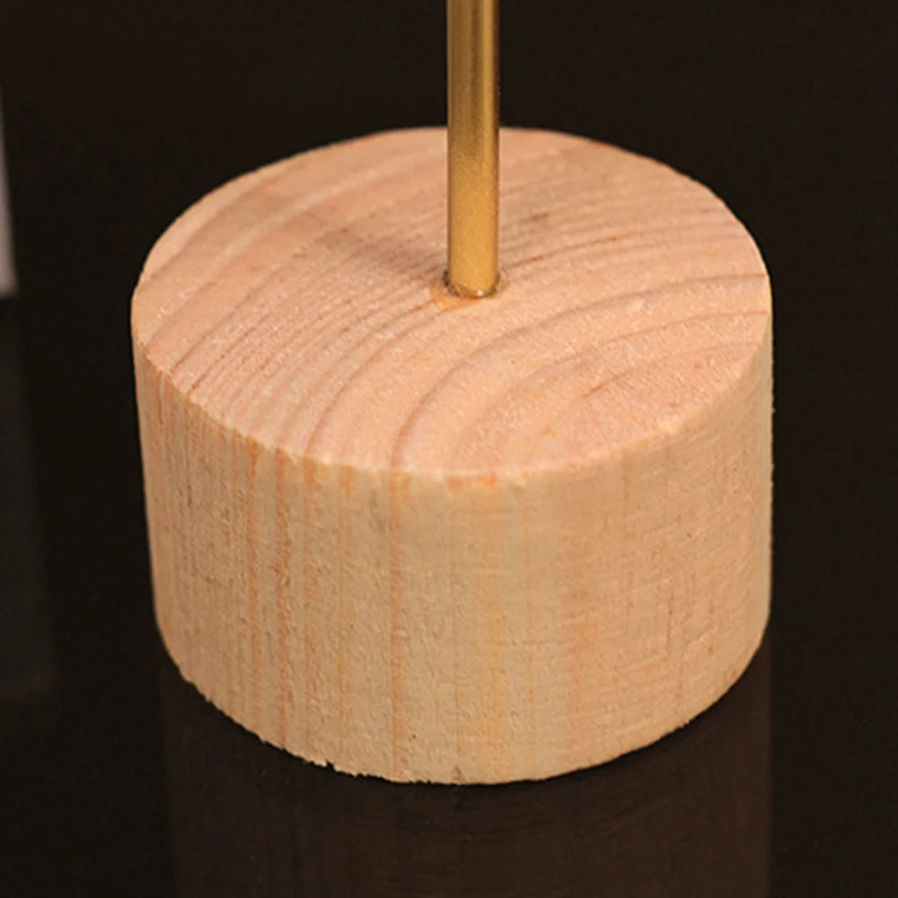 Escultura Folha de Ginkgo Dourada